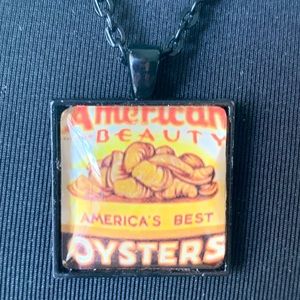 Necklace oyster pendant charm